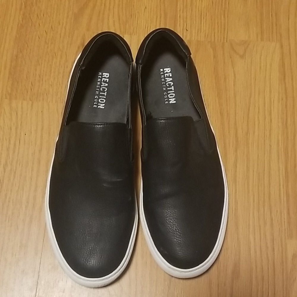Kenneth Cole Black Sneakers